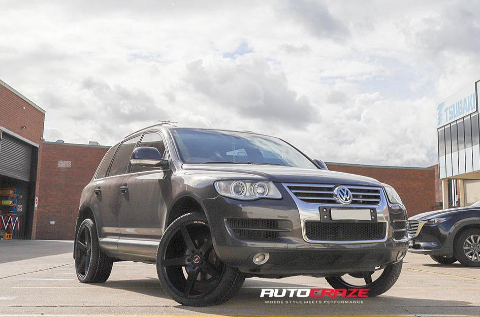 VOLKSWAGEN TOUAREG IFG 8 FLAT BLACK